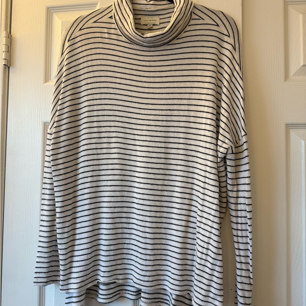 Lucky Brand Black and White Turtleneck Sweater